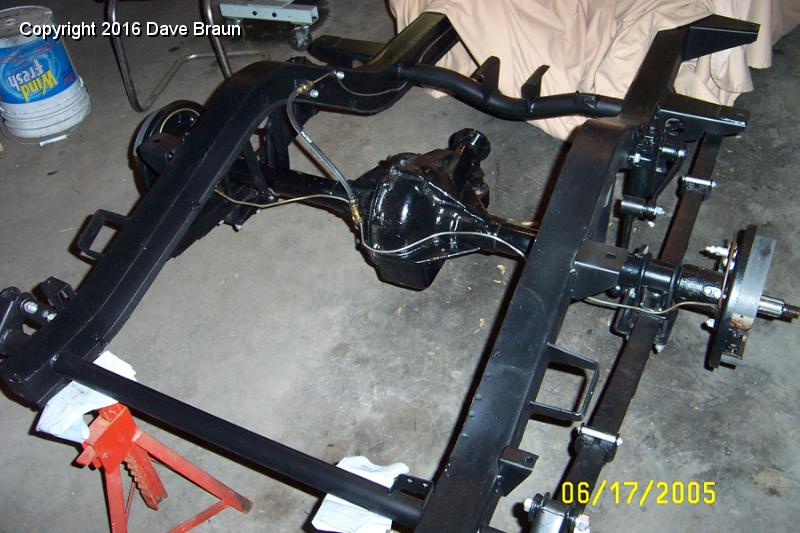 MGTD15470/Brakes/Brake line routing rear